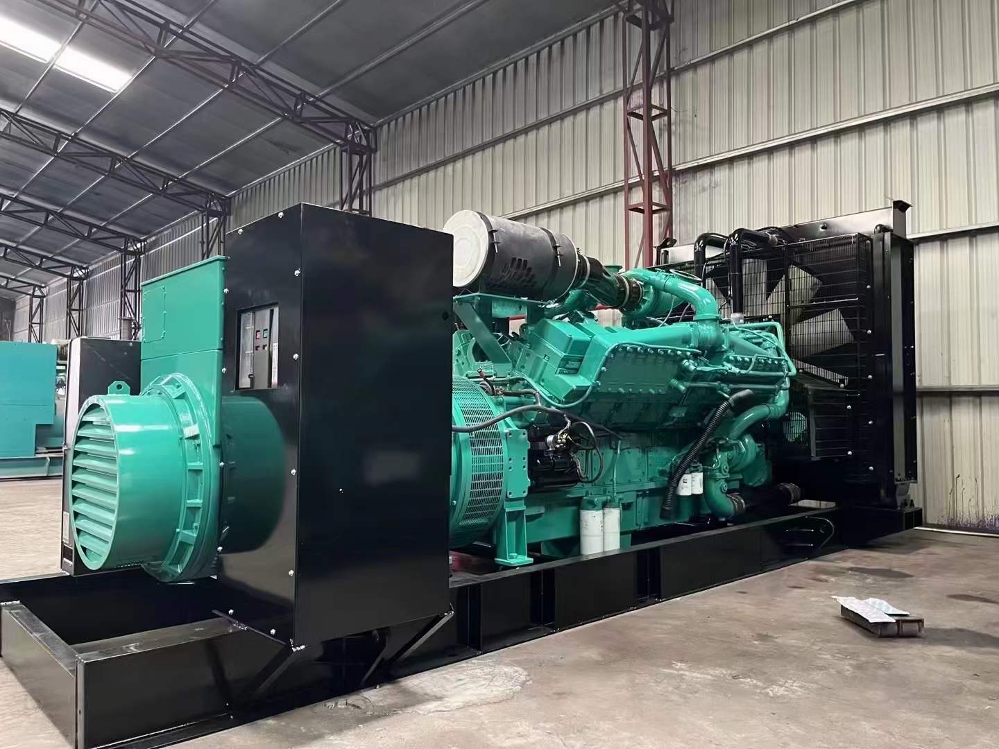 西乡如何降低 800kW 柴油发电机输出电流的波动？