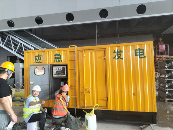 西乡怎样判断空气滤清器是否需要更换？